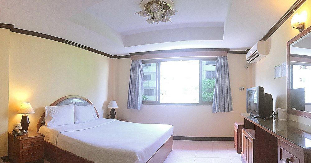 Eurostar International Hotel Ban Nong Tabaek Bagian luar foto